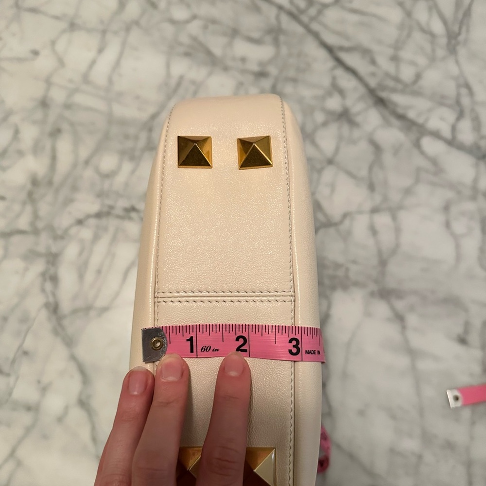 Valentino Cream Leather Women's Bag - Picture 13 of 14